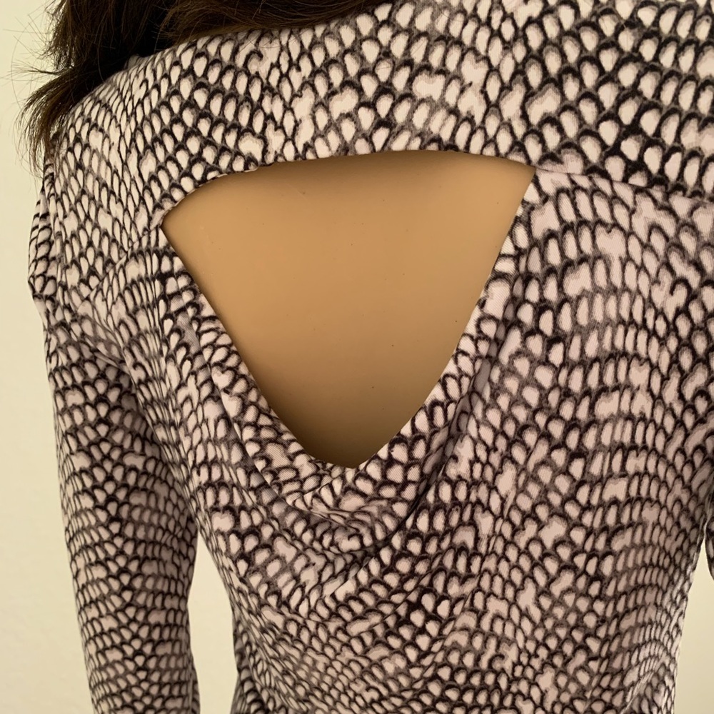 TART Signature Design Top With Cut-Out Back (Size Small) - Picture 2 of 12
